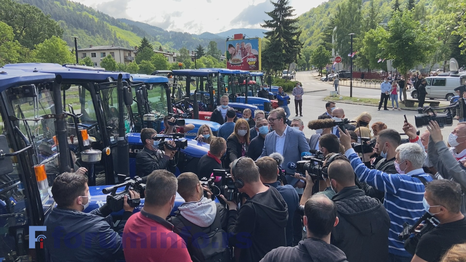 Председник Вучић у Пријепољу најавио гасификацију и инвестиције у путну инфраструктуру