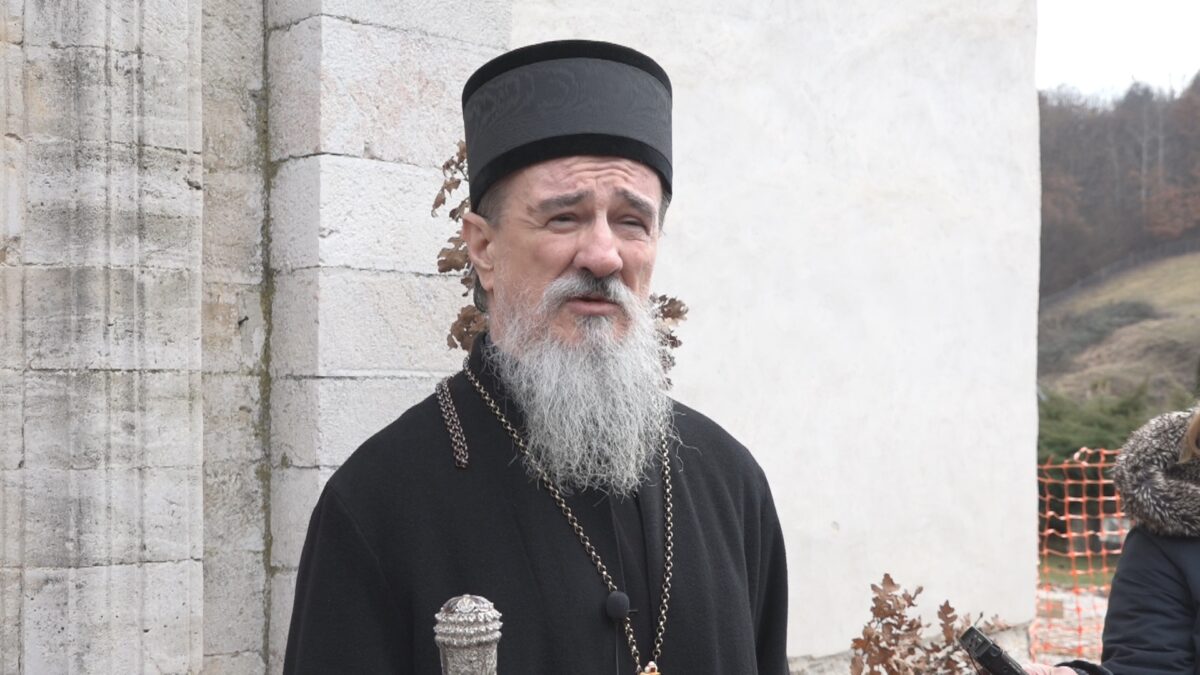 Епископ милешевски г. Атанасије честитао Божић православним верницима