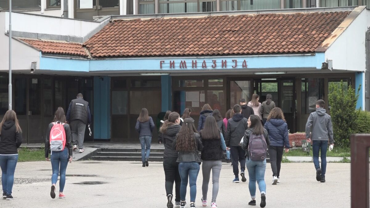 Општина Пријепоље и ове године новчано наградила најбоље студенте и ђаке