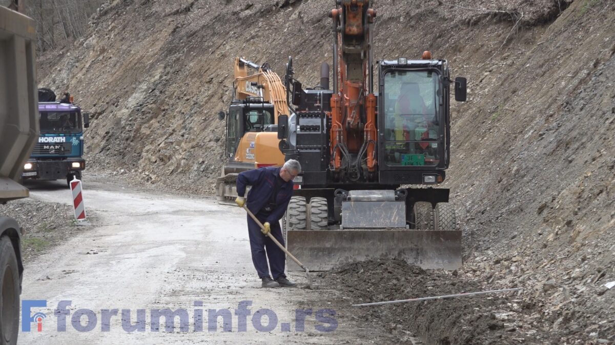 Настављени радови на реконструкцији путног правца Баре- Камена Гора