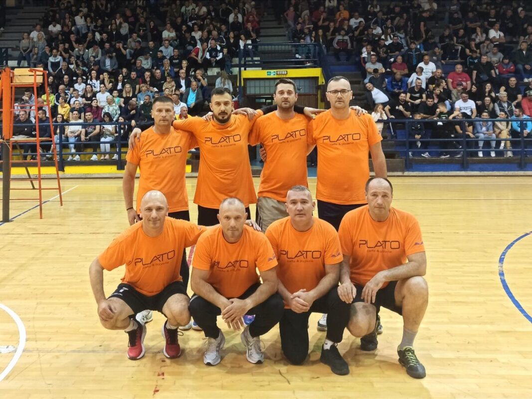 Одбојкаши „Просвете“освојили златну медаљу на Радничким спортским играма