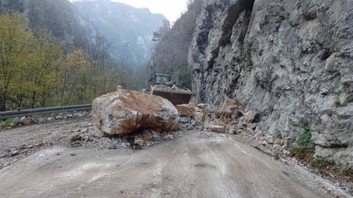 Нови одрон у кањону Лима – саобраћај ка Црној Гори брзо успостављен