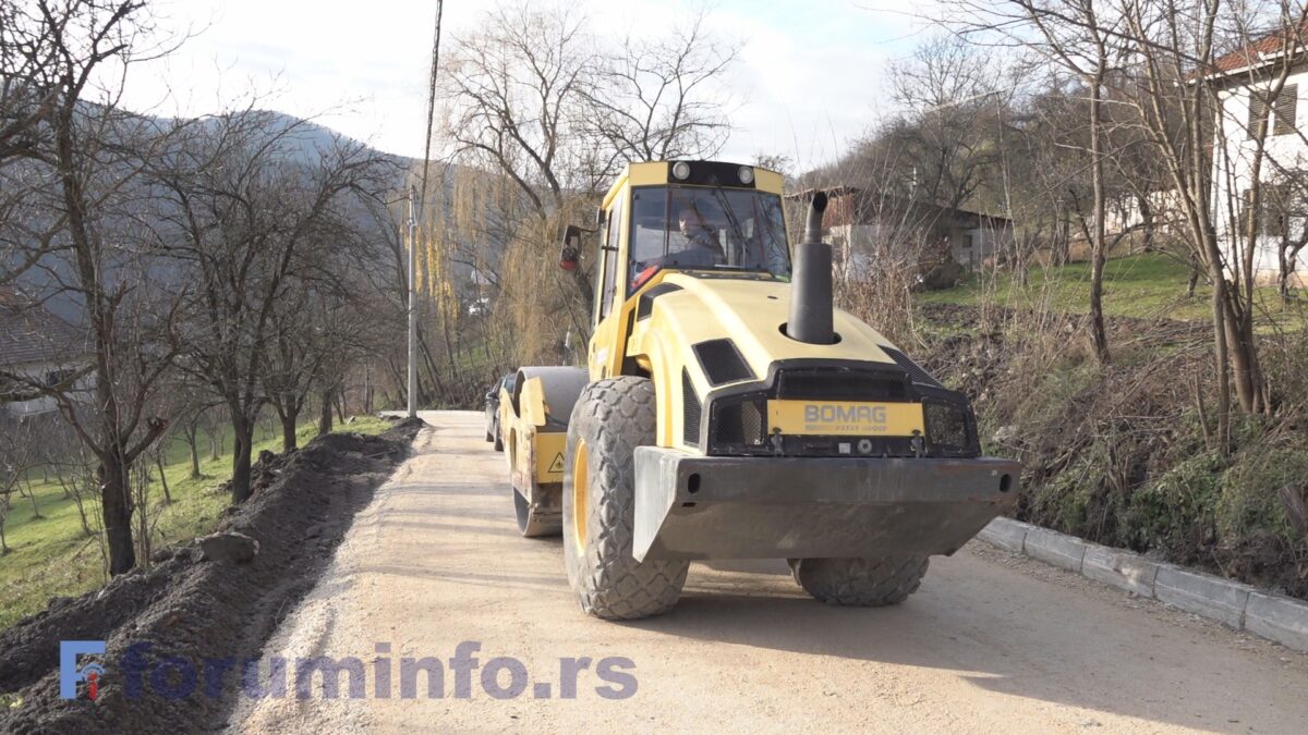 Седобро добија 700 метара асфалтног пута пред изборе