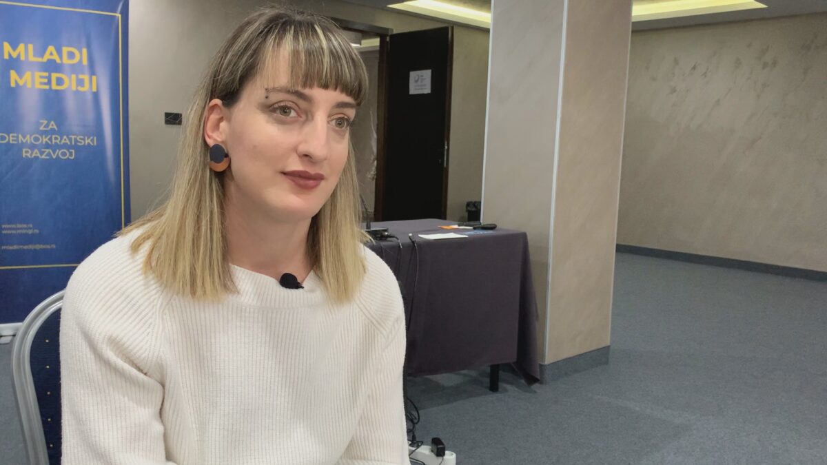 Небrига друштва се ломи на жени – медијском писменошћу до одговорнијег новинарства