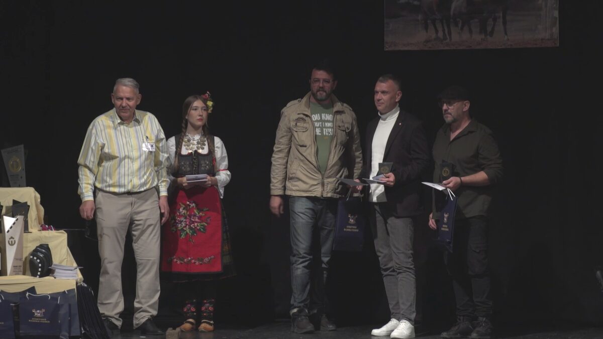 Новинар ТВ Форум Александар Минић добитник награде “Златна буклија”