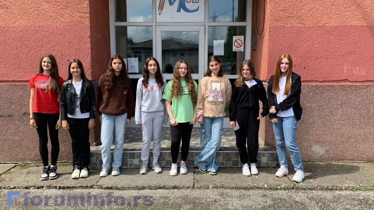 Чак 14 диплома са окружног и једна са републичког за ОШ „Милосав Стиковић“