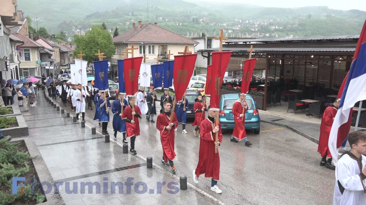 Литија у Пријепољу на празник Светог Василија Острошког