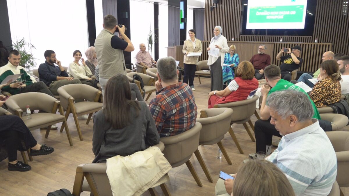Уручени сертификати полазницима антикорупцијске обуке у Новом Пазару