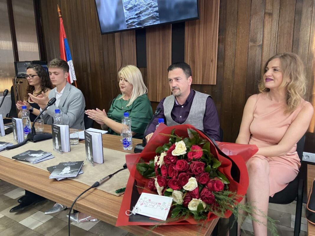 „Прегласно ћутање“ – књижени првенац Селме Хурић представљен пријепољској публици