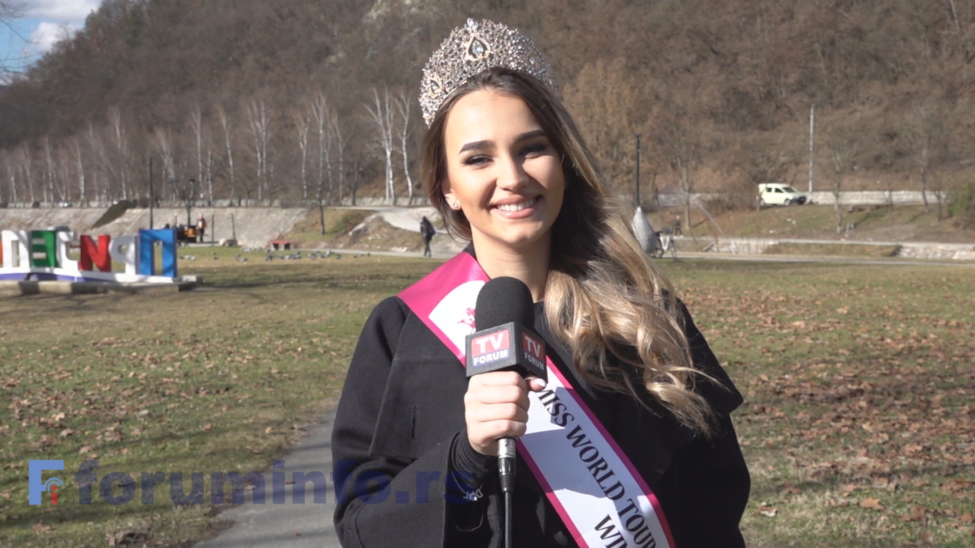 Лејла Кратовац са поносом носи круну светске краљице туризма