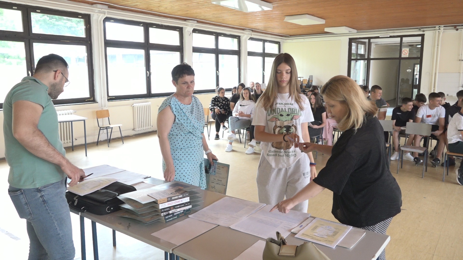 ОШ „Свети Сава“ у Бостанима наградила најуспешније ђаке