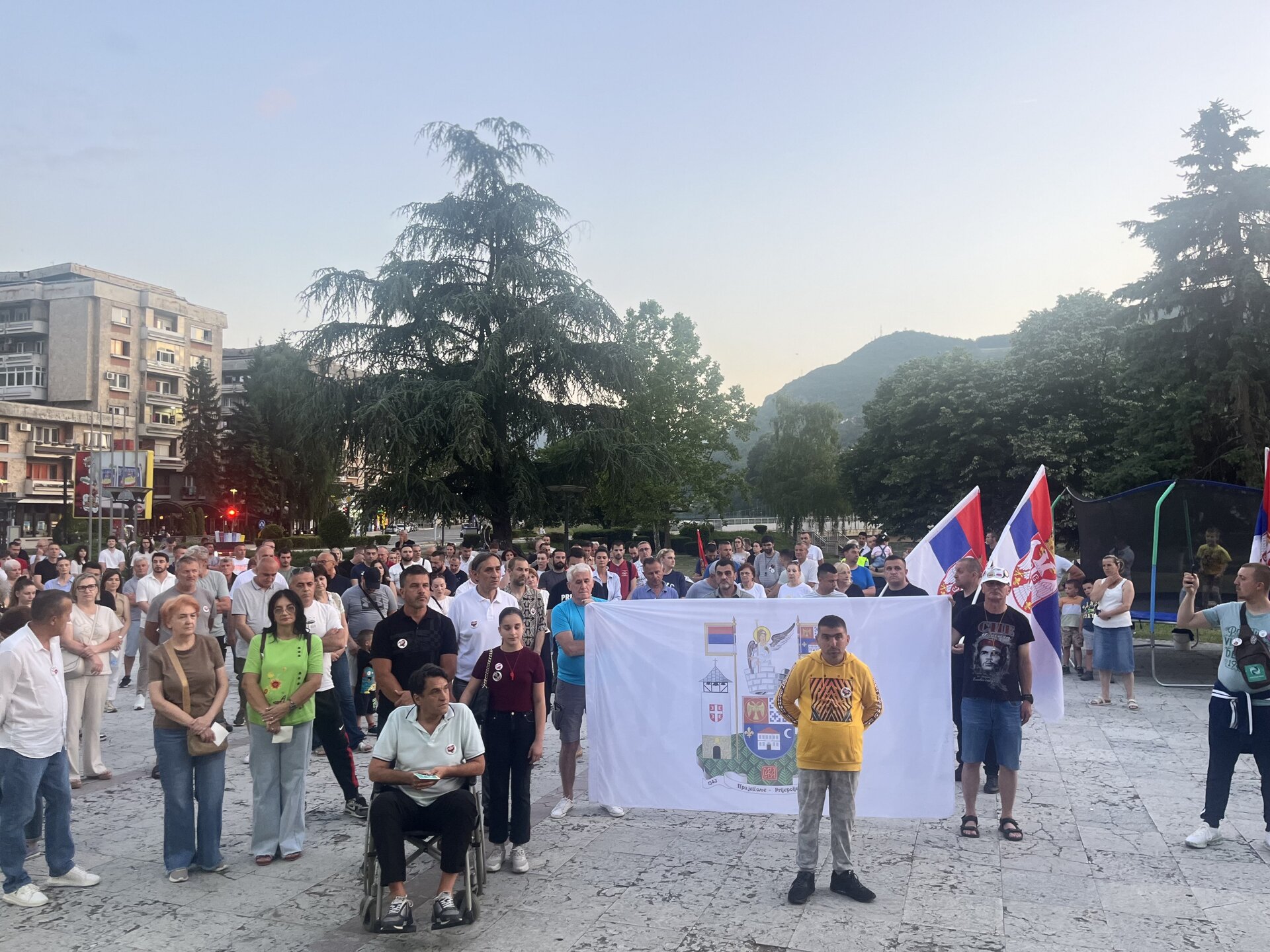 Пала је конструкција, али је пао и систем – поручено је са протеста у Пријепољу