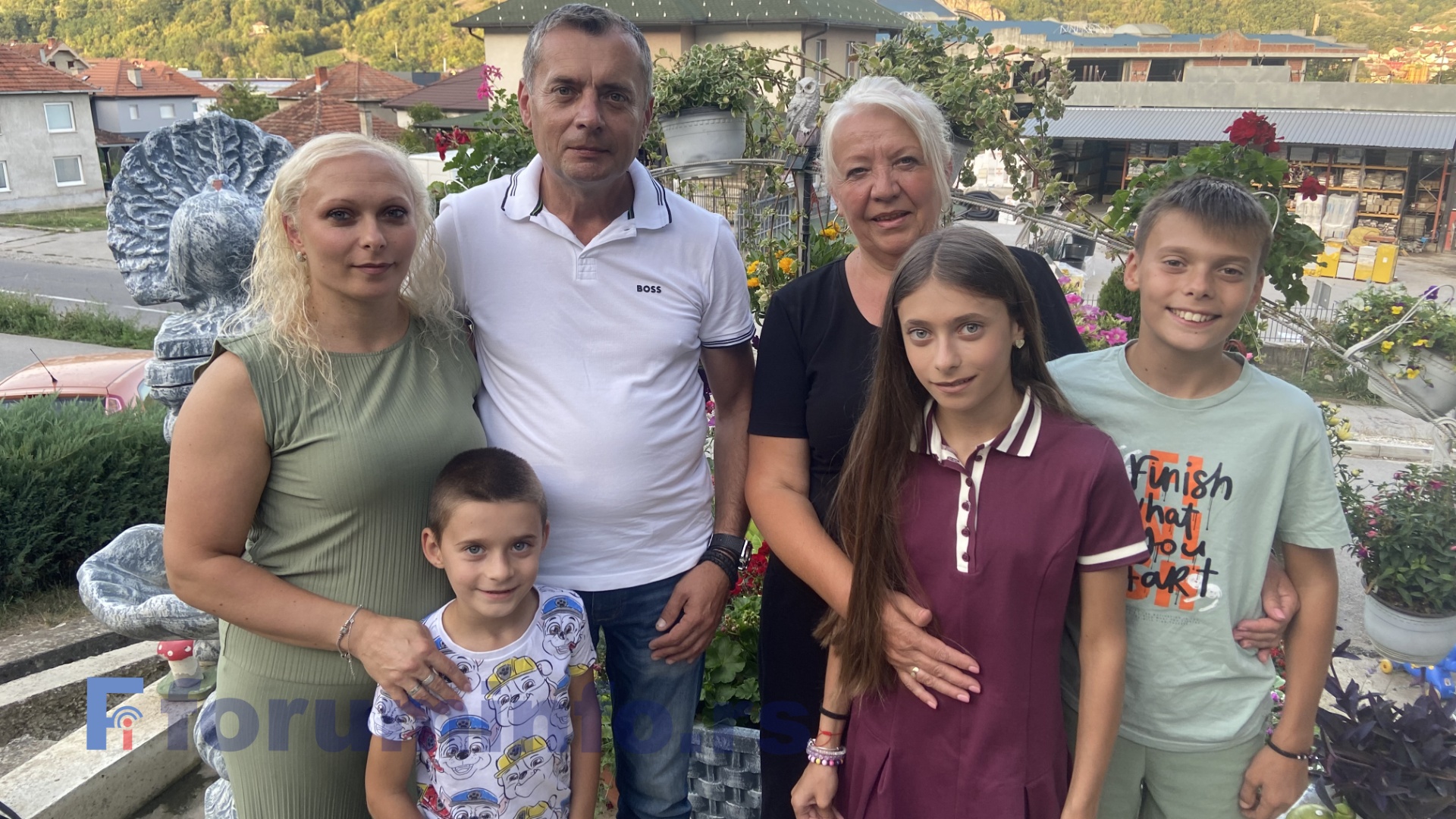 У посети код Славице Средојевић, овогодишње победнице акције „За цветне оазе“ у Пријепољу