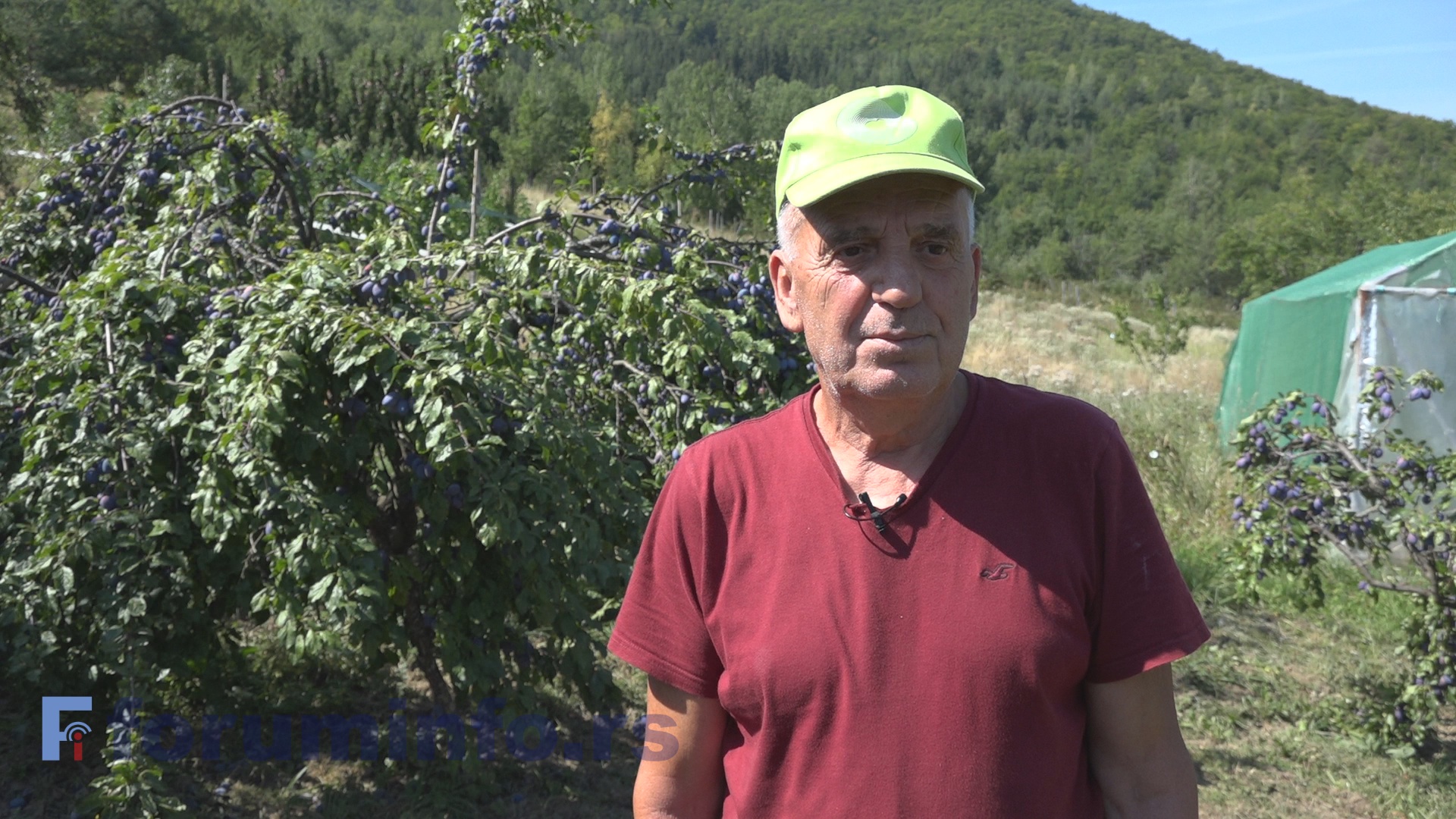 У родном Хисарџику Лутво узгаја воће, прави ракију, ситу и мед